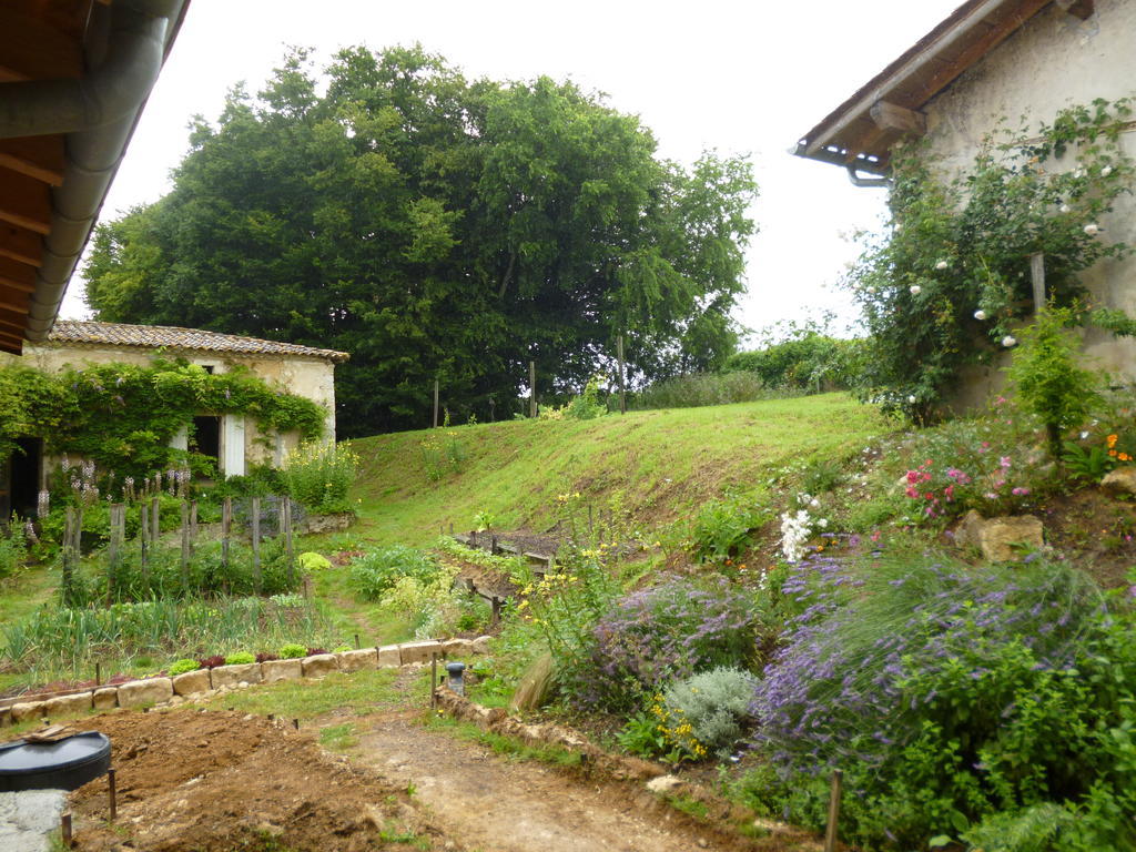 Chambres D'Hotes Le Bourdieu Soulignac Esterno foto