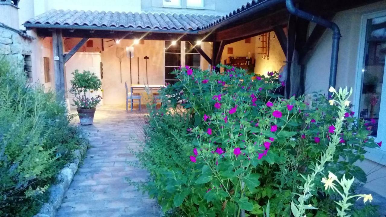 Chambres D'Hotes Le Bourdieu Soulignac Esterno foto